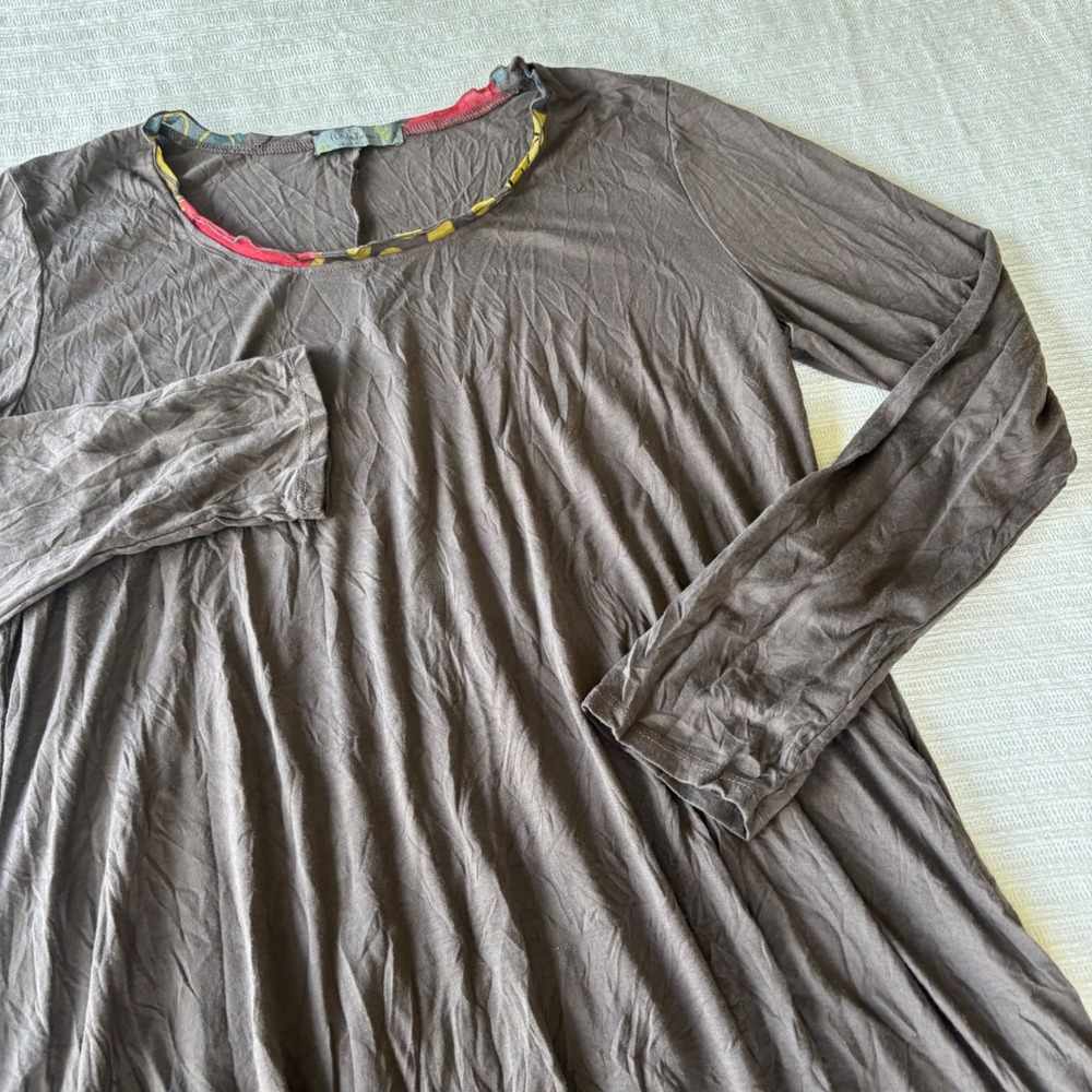 Chalet et Ceci Brown Bamboo Blend Tunic Top Long Sleeve Abstract Trim Small